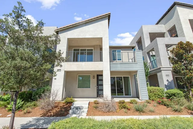 front view of house with a yard