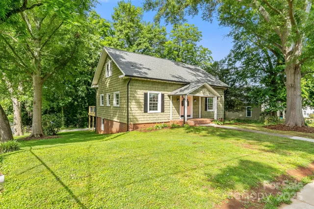 $384,900 | 302 White Street, Morganton, NC 28655