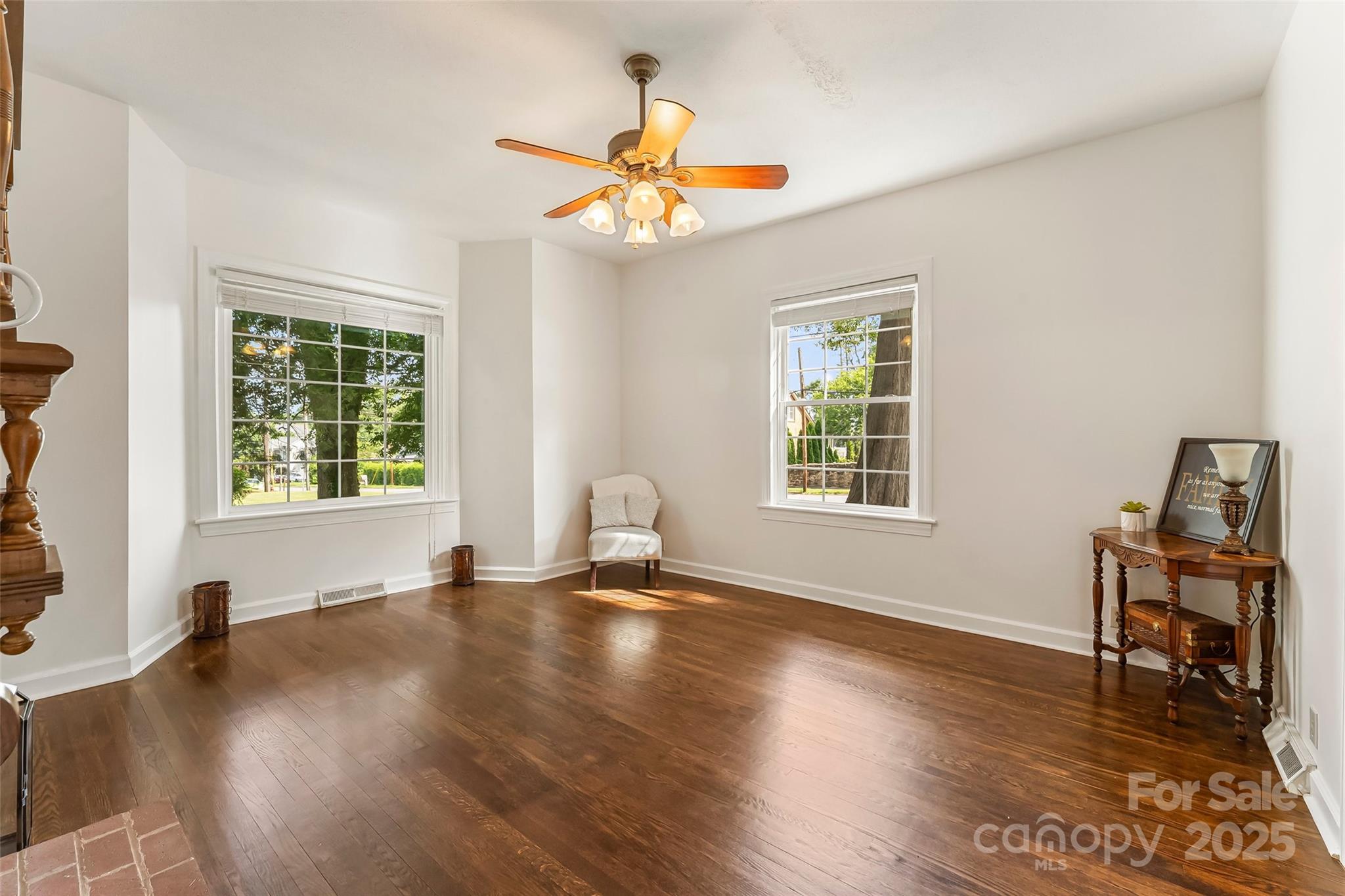 302 White Street Morganton, NC 28655 - Photo 5 of 35