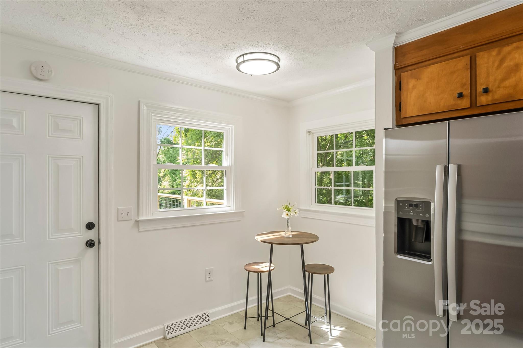 302 White Street Morganton, NC 28655 - Photo 10 of 35