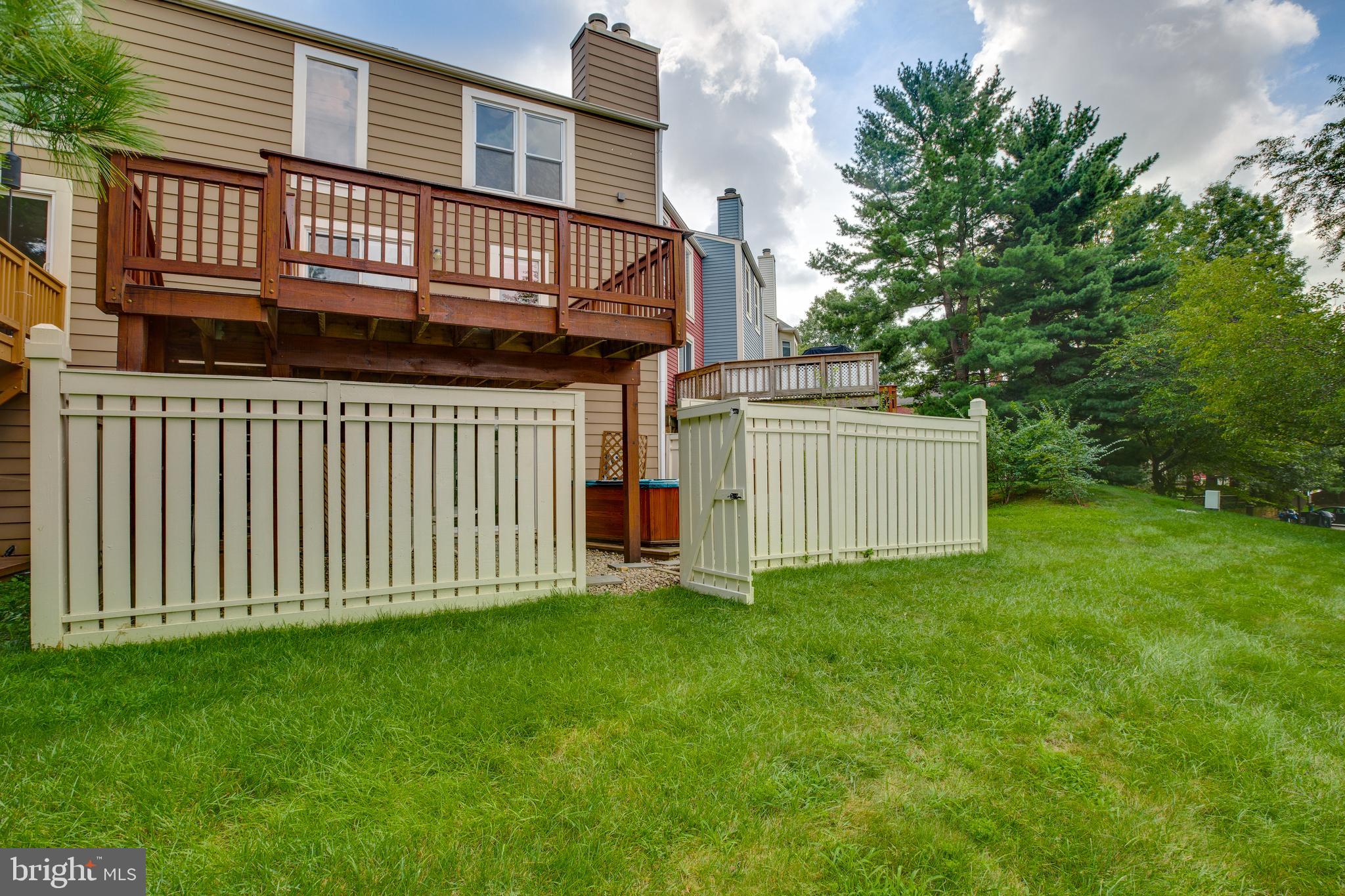 1709 Whisperhill Drive Reston, VA 20194 - Photo 16 of 41 Relax, walk or play privately or all over.