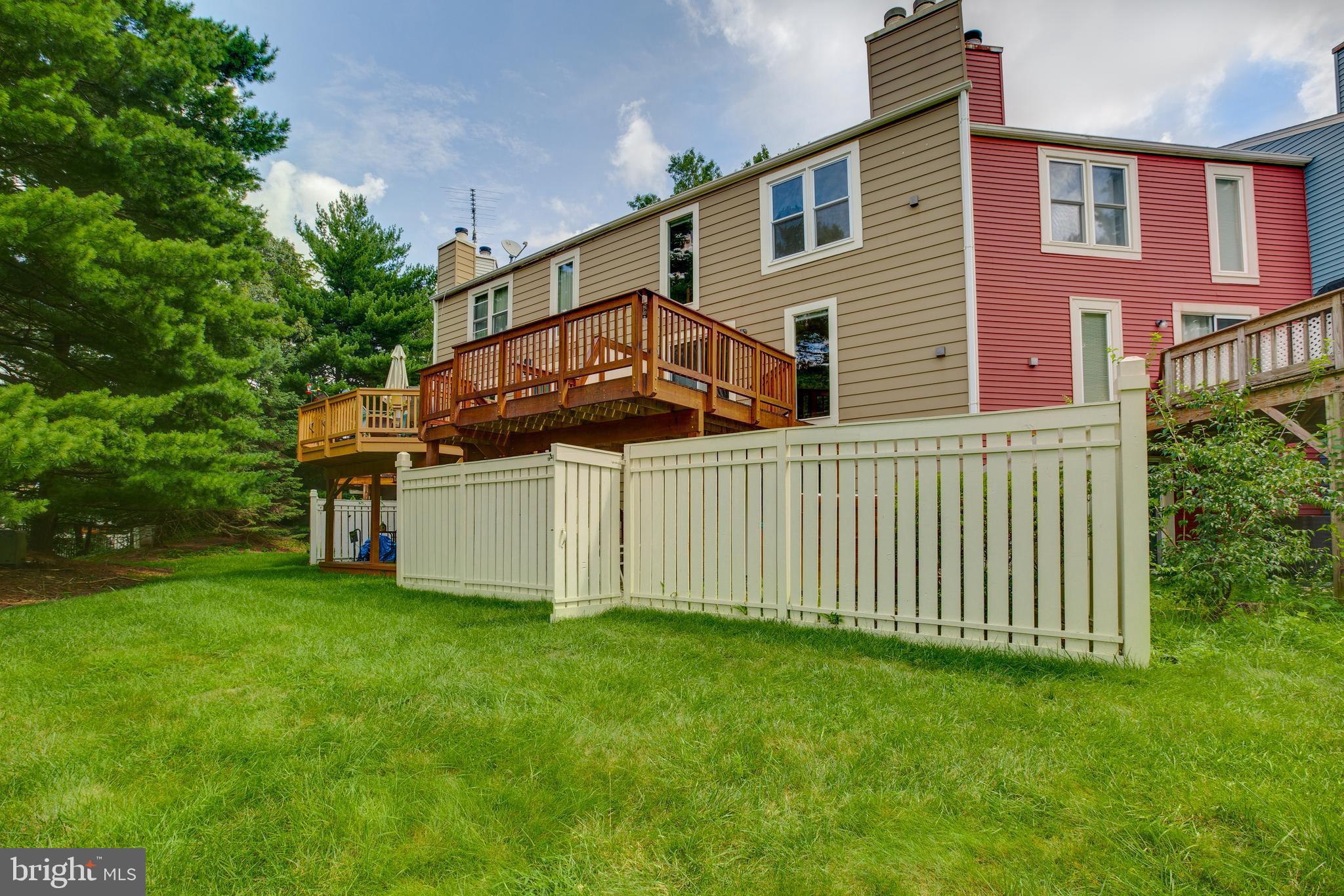 1709 Whisperhill Drive Reston, VA 20194 - Photo 17 of 41 Imagine the fun of entertaining!
