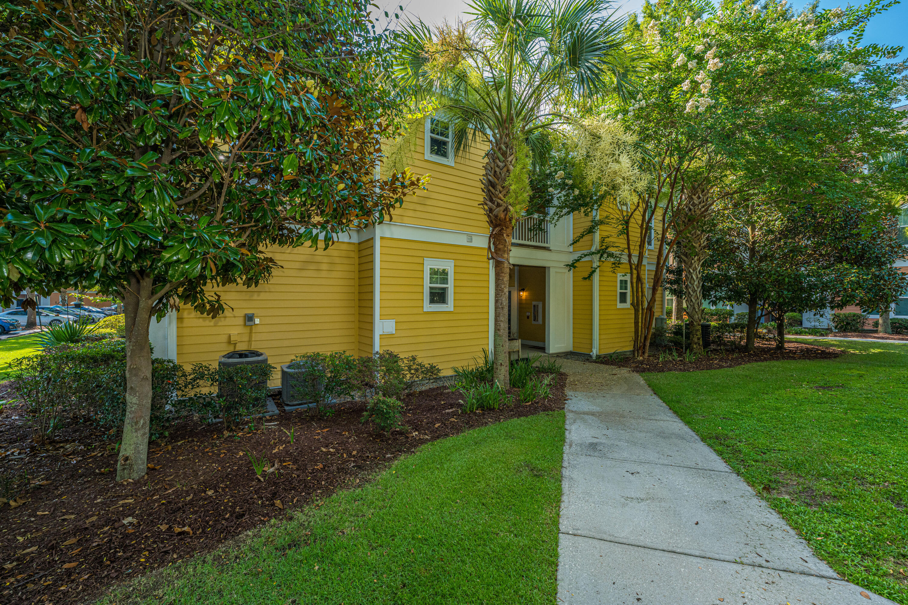 2128 Chatelain Way Mount Pleasant, SC 29464 - Photo 3 of 72 2128ChatelainWay005
