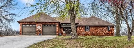 $830,000 | 14589 Northeast County Road 2763, Adrian, MO 64720