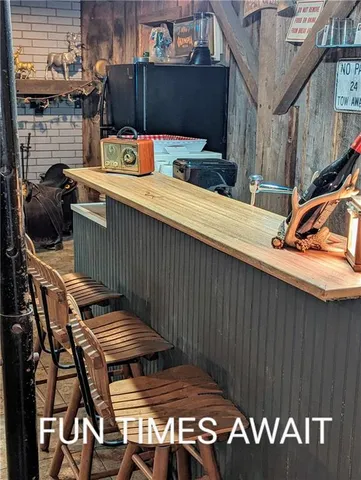 $830,000 | 14589 Northeast County Road 2763, Adrian, MO 64720