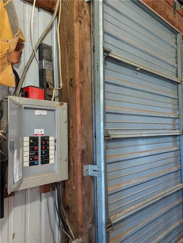 $830,000 | 14589 Northeast County Road 2763, Adrian, MO 64720