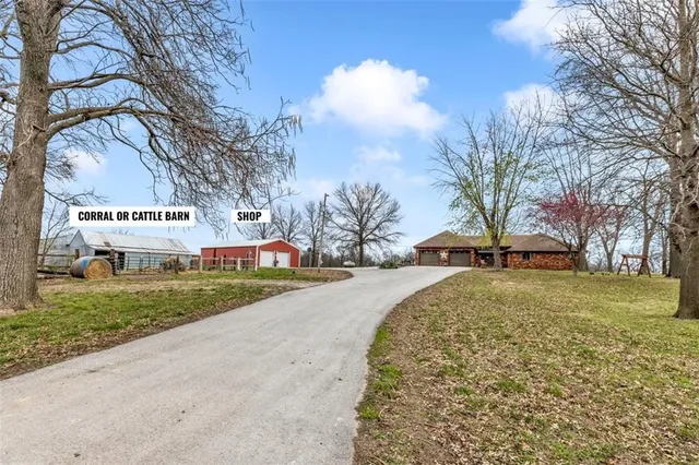 $830,000 | 14589 Northeast County Road 2763, Adrian, MO 64720