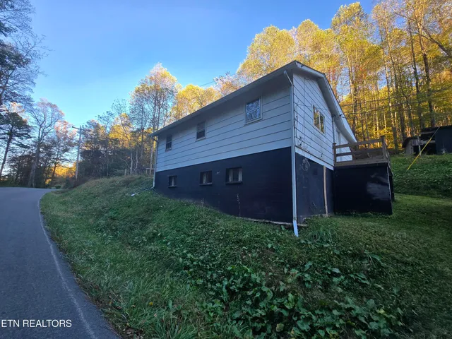 $152,000 | 3427 Left Poor Valley Road, Pennington Gap, VA 24277