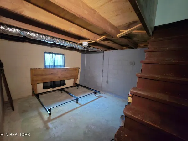 $152,000 | 3427 Left Poor Valley Road, Pennington Gap, VA 24277