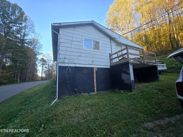 $152,000 | 3427 Left Poor Valley Road, Pennington Gap, VA 24277