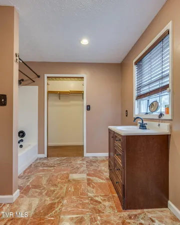 $255,000 | 11084 Stanley Valley Road, Gate City, VA 24251