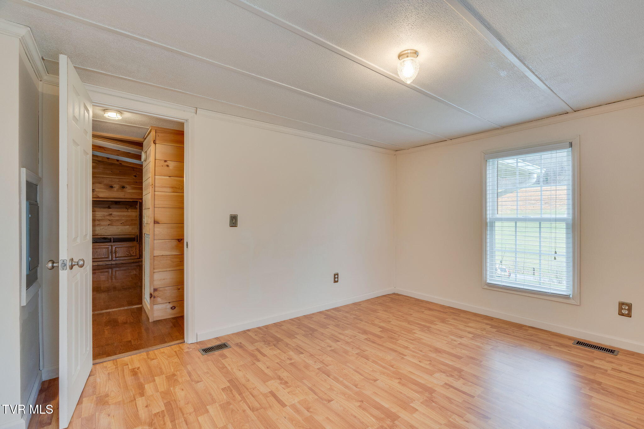 11084 Stanley Valley Road Gate City, VA 24251 - Photo 25 of 46 026