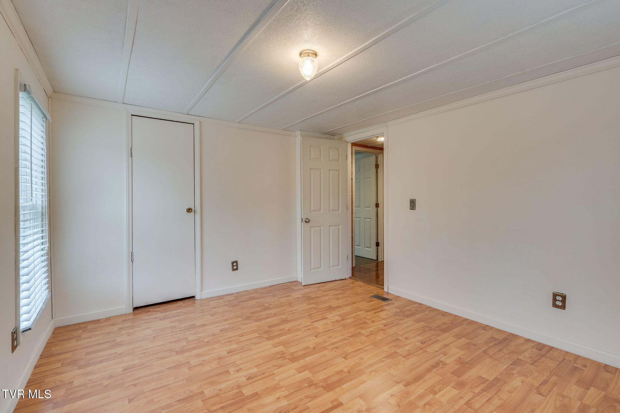 11084 Stanley Valley Road Gate City, VA 24251 - Photo 26 of 46 027