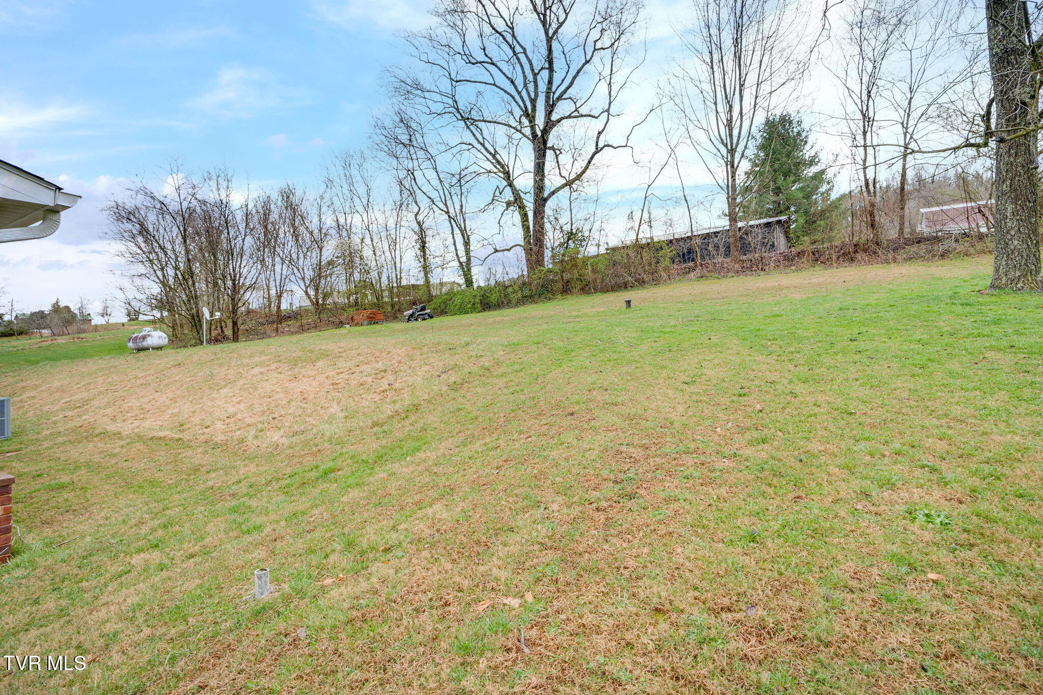 11084 Stanley Valley Road Gate City, VA 24251 - Photo 35 of 46 036