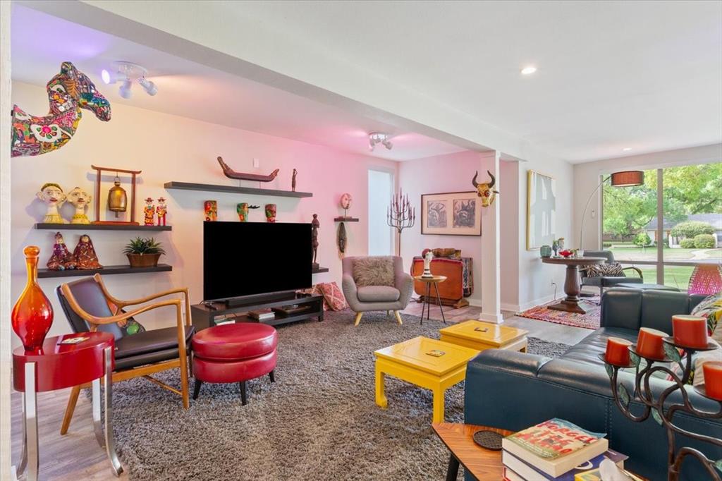 1617 Rambler Drive Waco, TX 76710 - Photo 8 of 36 Living room with baseboards and recessed lighting