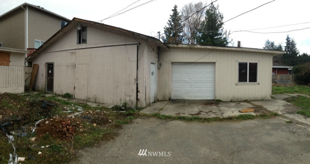 2125 Gibson Road Everett, WA 98204 - Photo 3 of 4