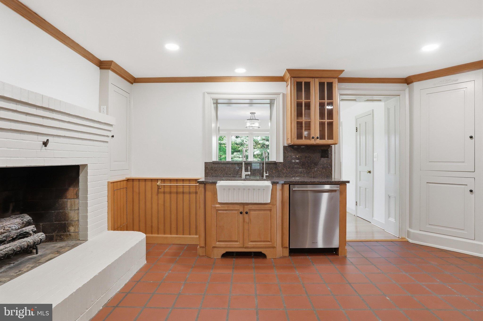 8805 Reichard Road Fairplay, MD 21733 - Photo 34 of 77 Charming kitchen with rustic elegance.