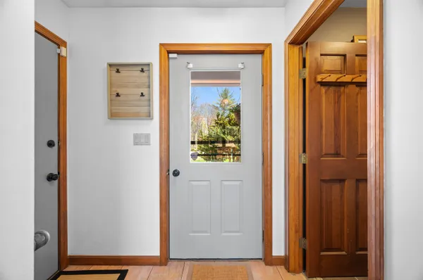 $899,900 | 17 Madison Avenue, Kingston, NH 03848