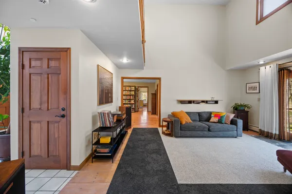 $899,900 | 17 Madison Avenue, Kingston, NH 03848