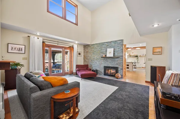 $899,900 | 17 Madison Avenue, Kingston, NH 03848
