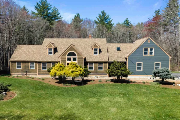 $899,900 | 17 Madison Avenue, Kingston, NH 03848
