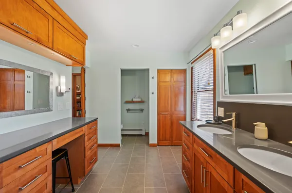 $899,900 | 17 Madison Avenue, Kingston, NH 03848