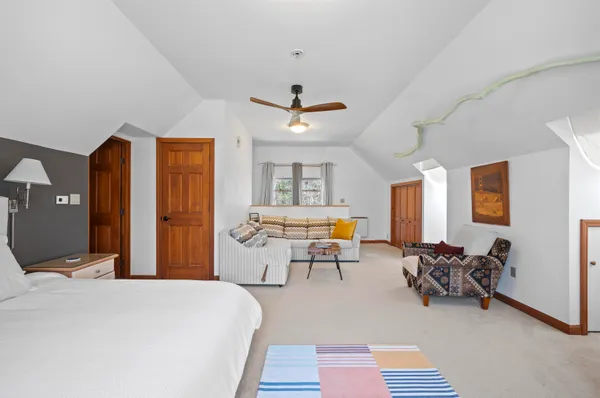 $899,900 | 17 Madison Avenue, Kingston, NH 03848