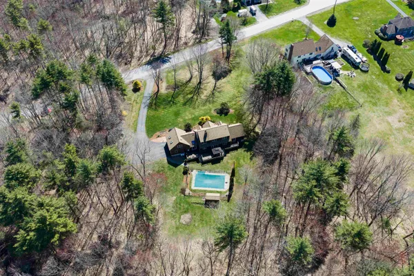 $899,900 | 17 Madison Avenue, Kingston, NH 03848