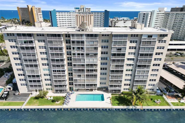$475,000 | 303 North Riverside Drive, Unit PH3, Pompano Beach, FL 33062
