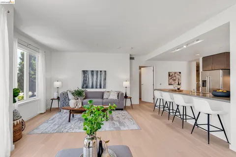 $738,000 | 51 Innes Court, Unit 204, San Francisco, CA 94124