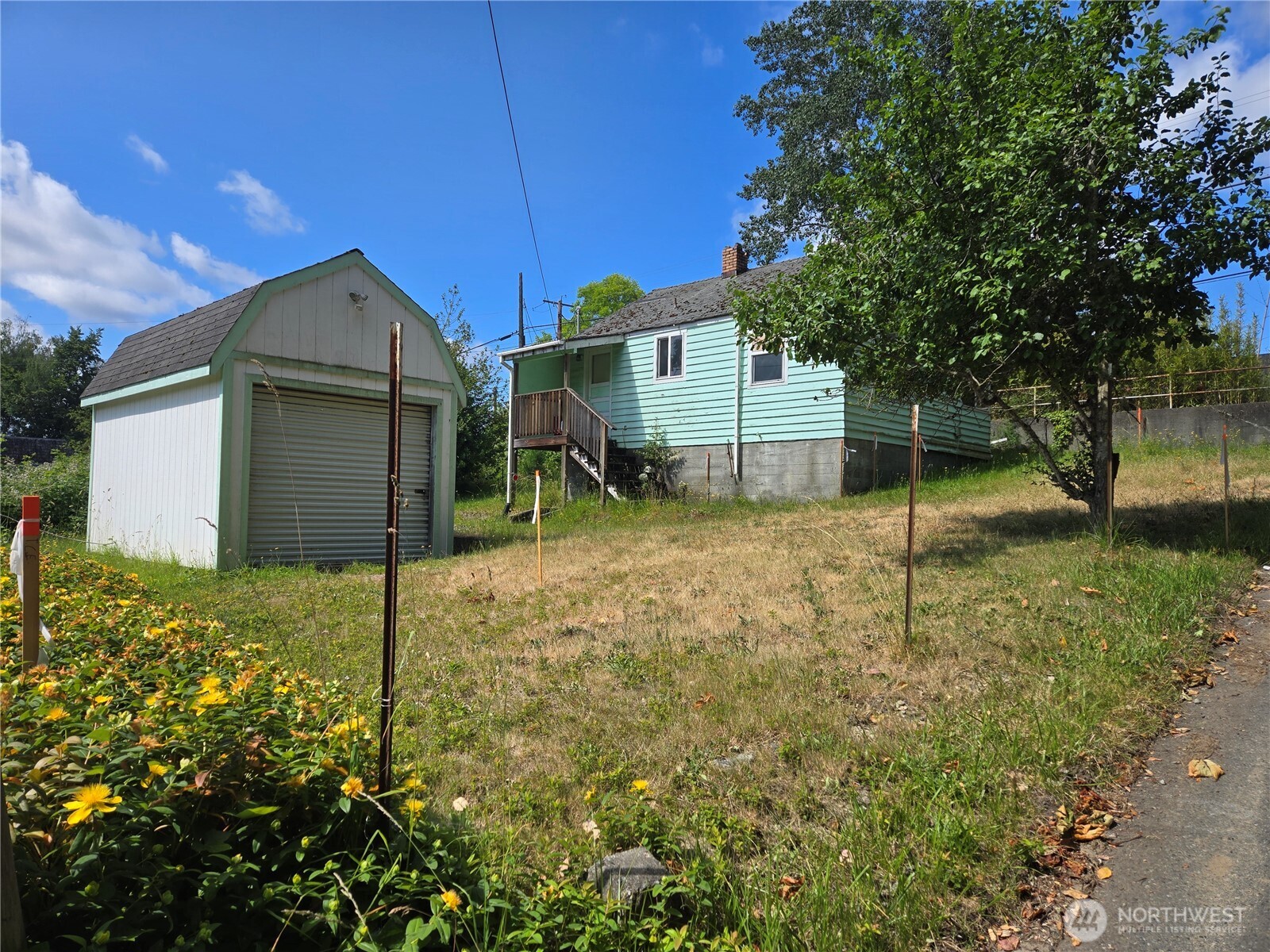 2572 Perry Avenue Bremerton, WA 98310 - Photo 1 of 9 Gallery Image 1
