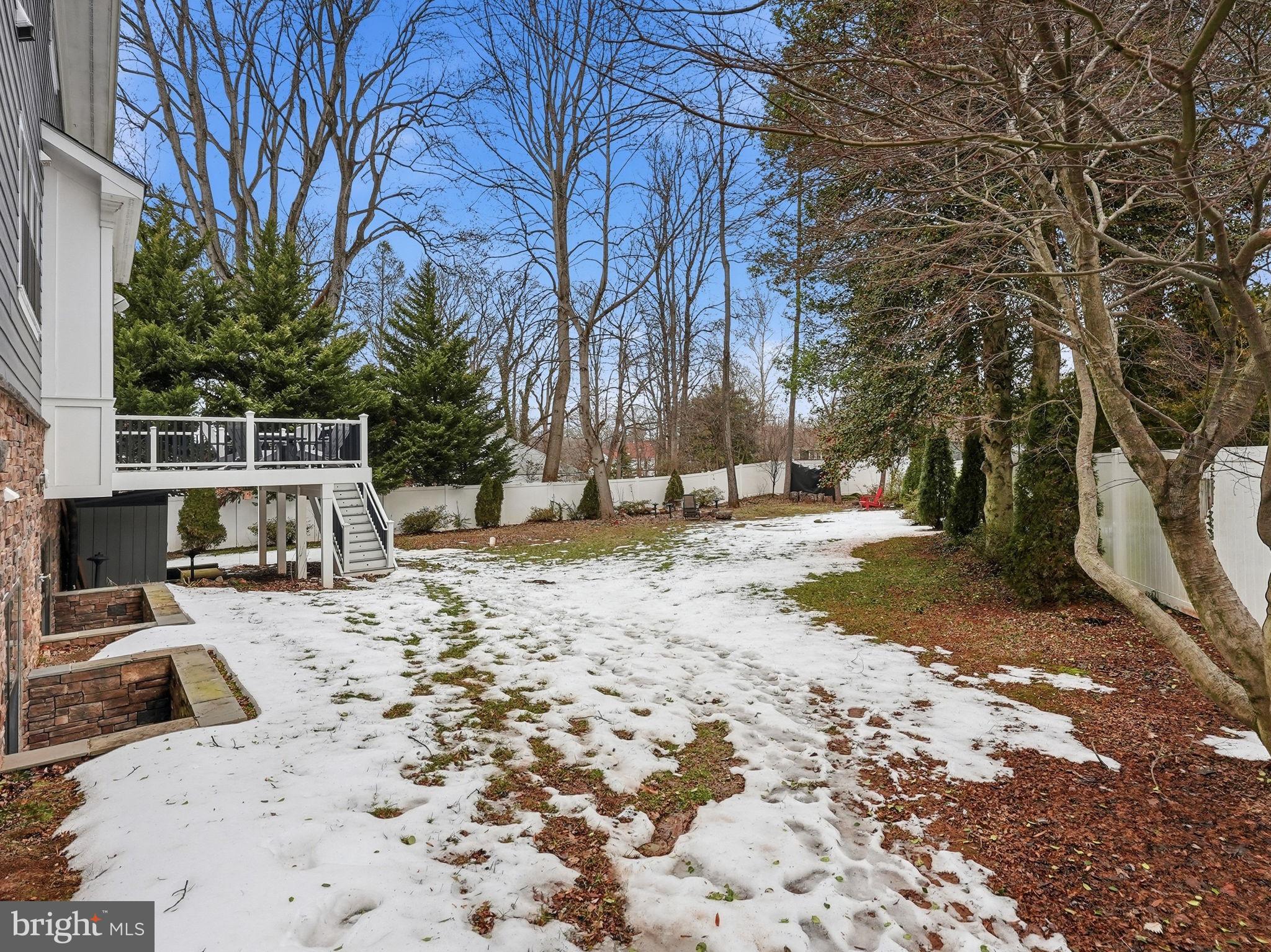 2867 Hill Road Vienna, VA 22181 - Photo 67 of 70 a view of a yard with a tree