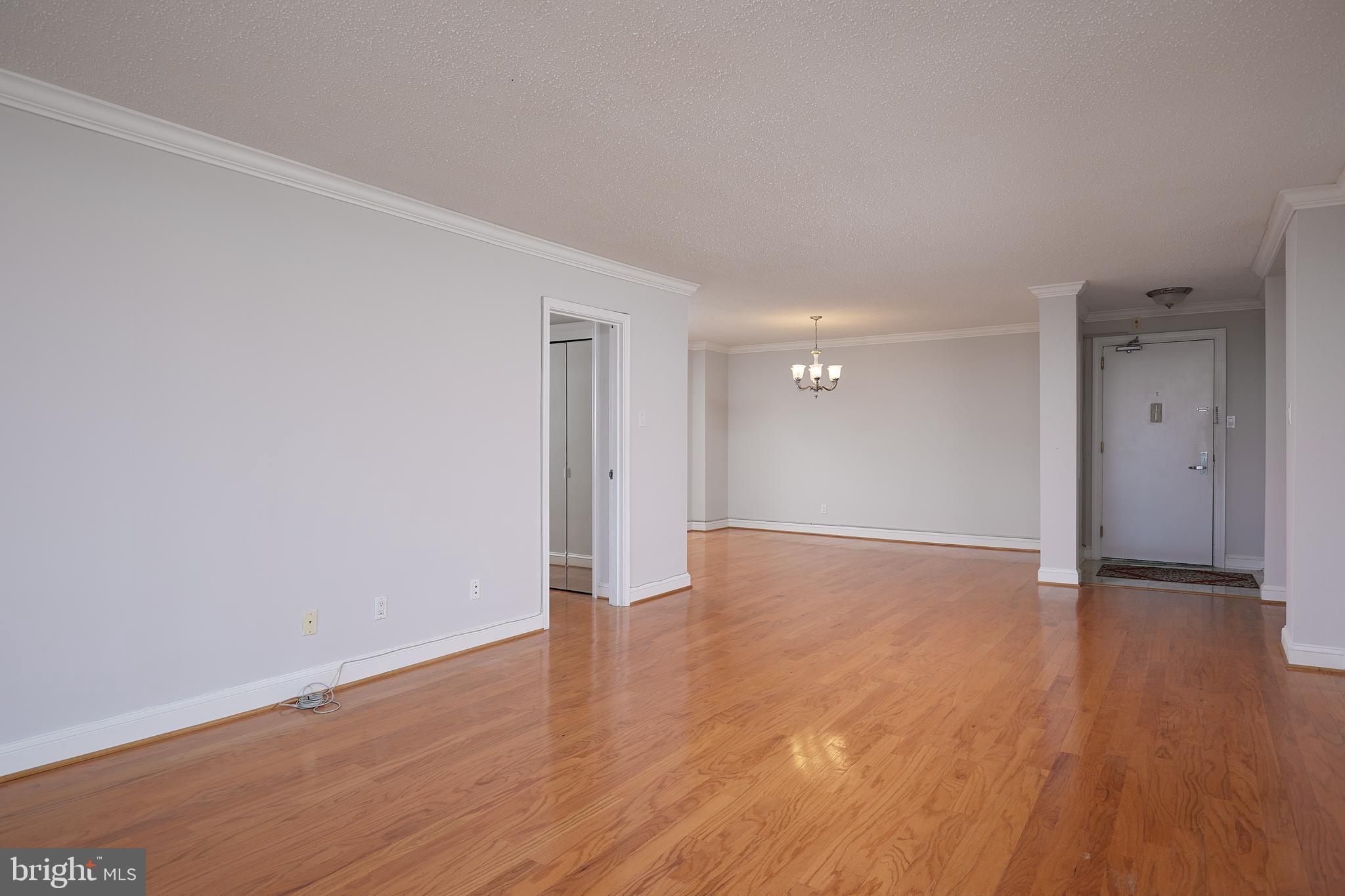 5101 River Road, Unit 1705 Bethesda, MD 20816 - Photo 14 of 33 Living Room