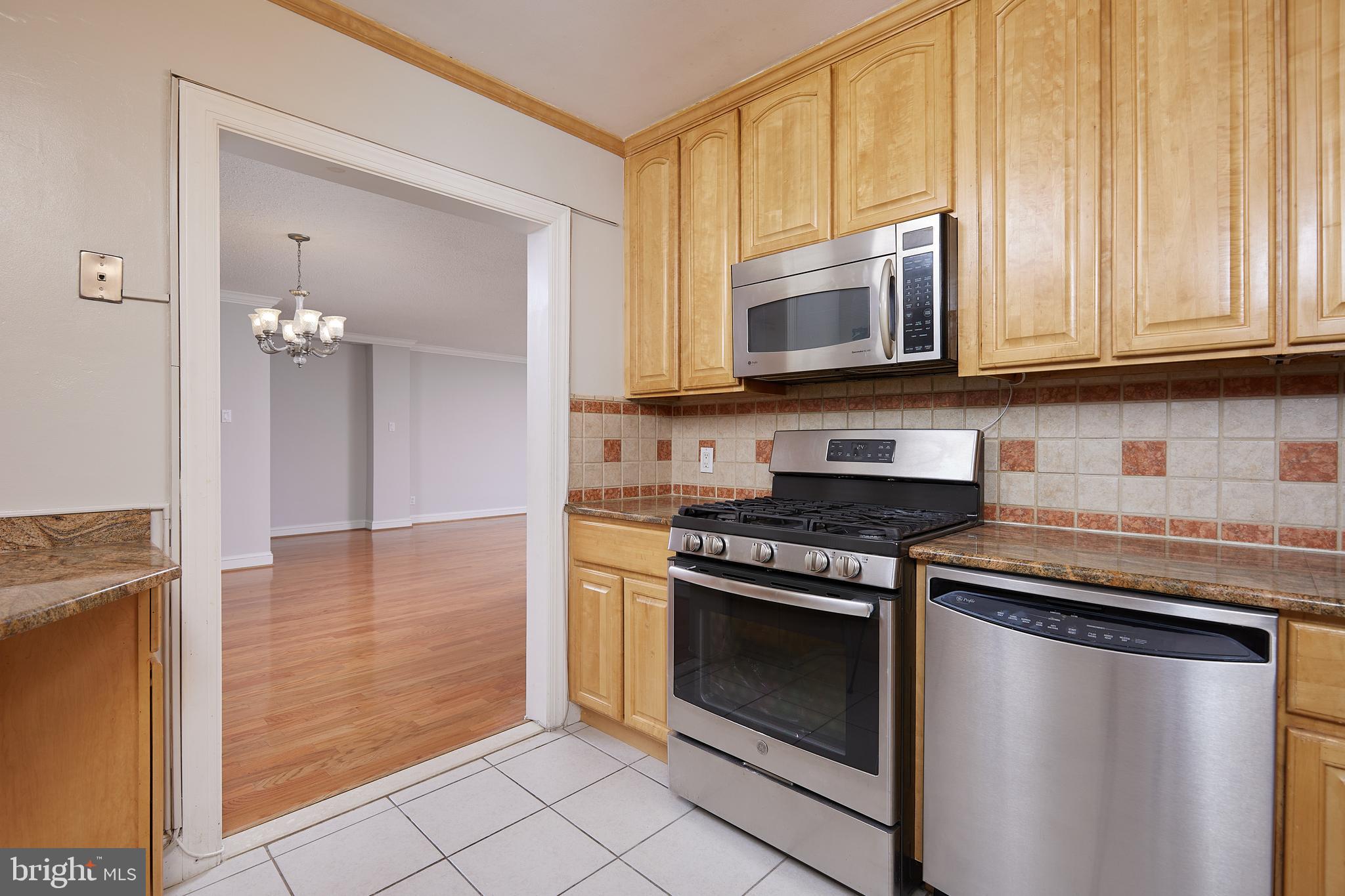 5101 River Road, Unit 1705 Bethesda, MD 20816 - Photo 19 of 33