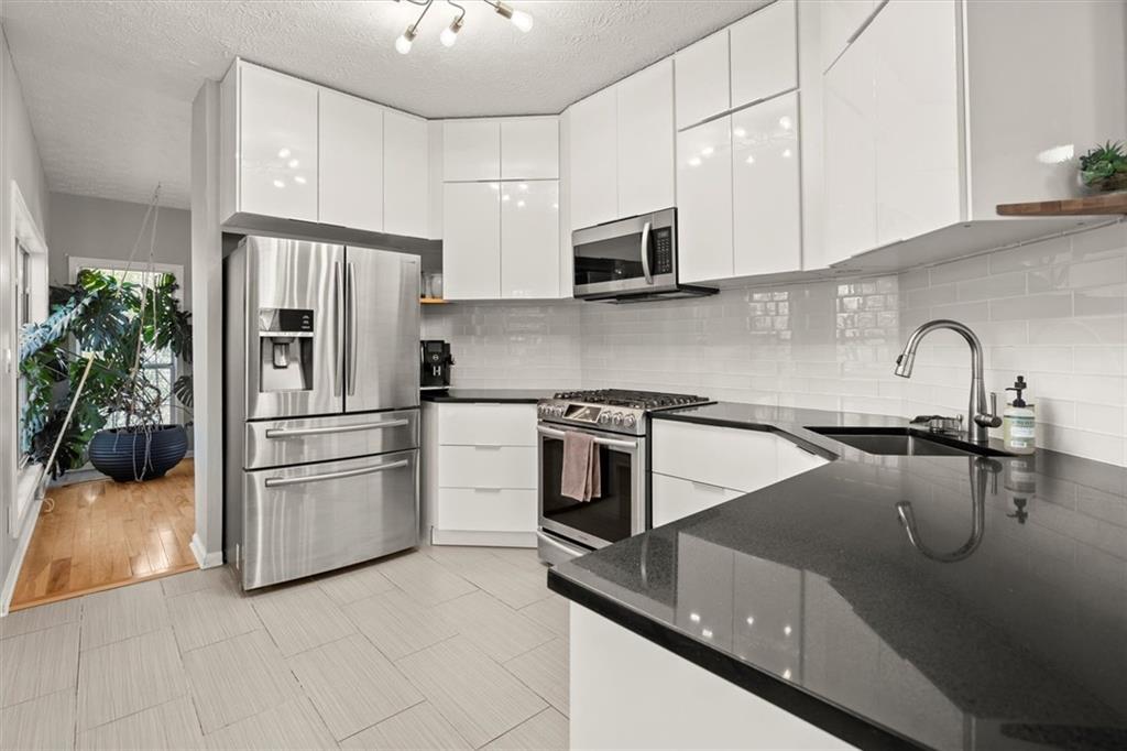 350 Riversong Way Alpharetta, GA 30022 - Photo 19 of 48