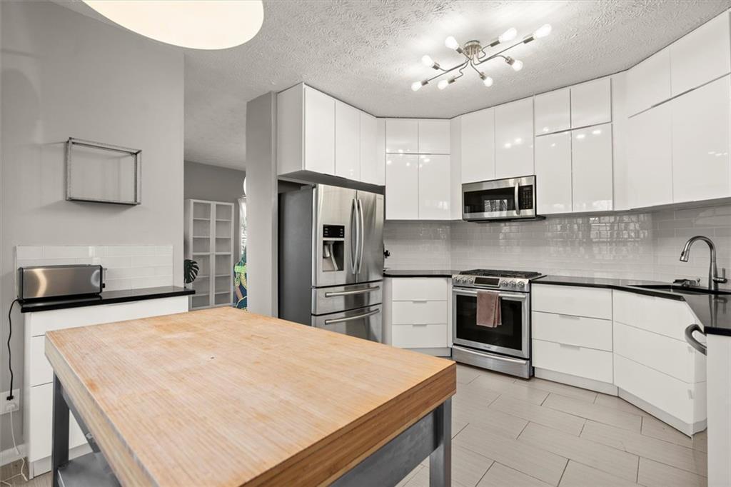 350 Riversong Way Alpharetta, GA 30022 - Photo 22 of 48