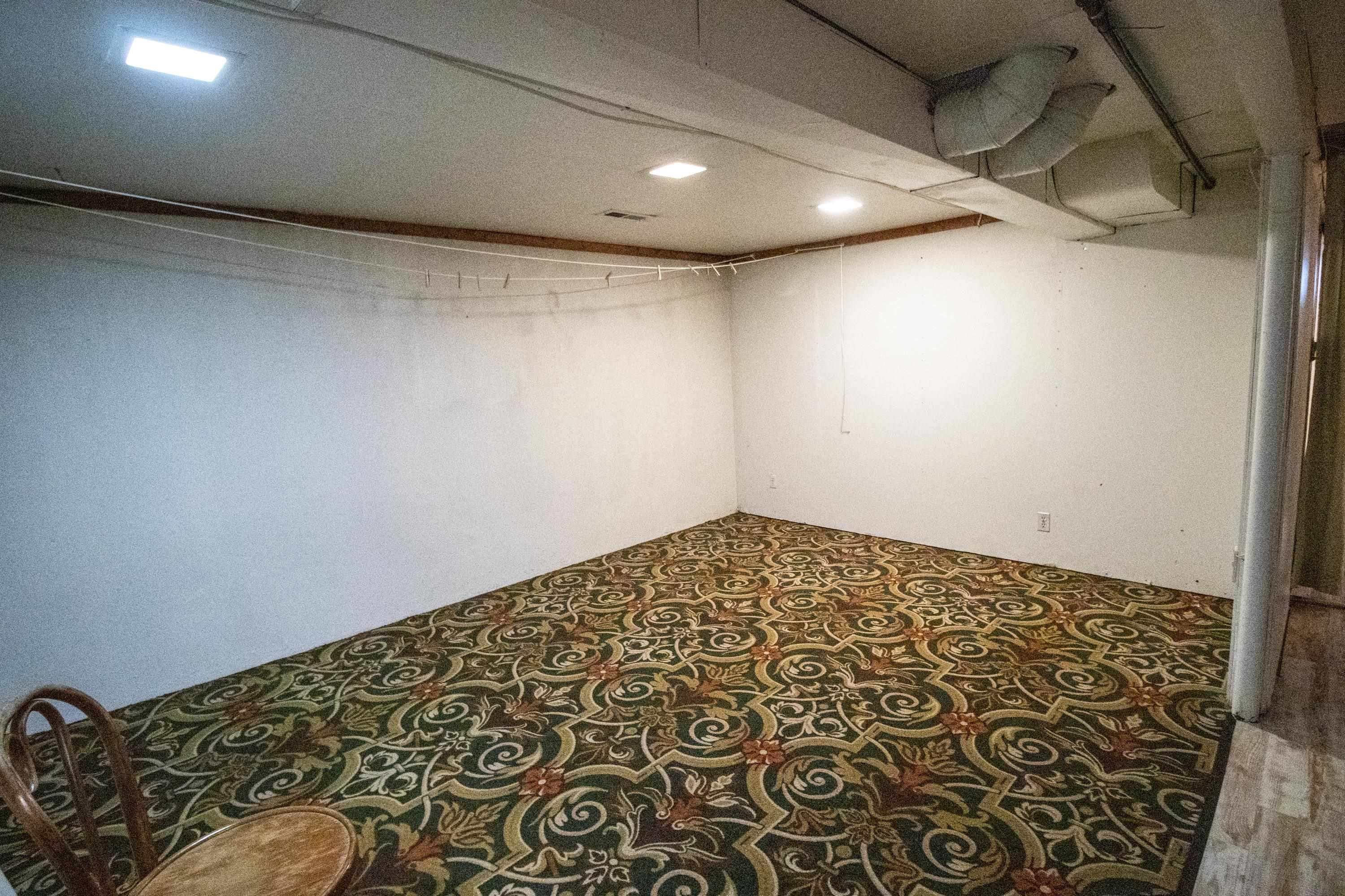 938 State Fenton, MI 48430 - Photo 23 of 39 50131678-cb479143-c973-4e97-ba2b-38f824aee1d4.JPG