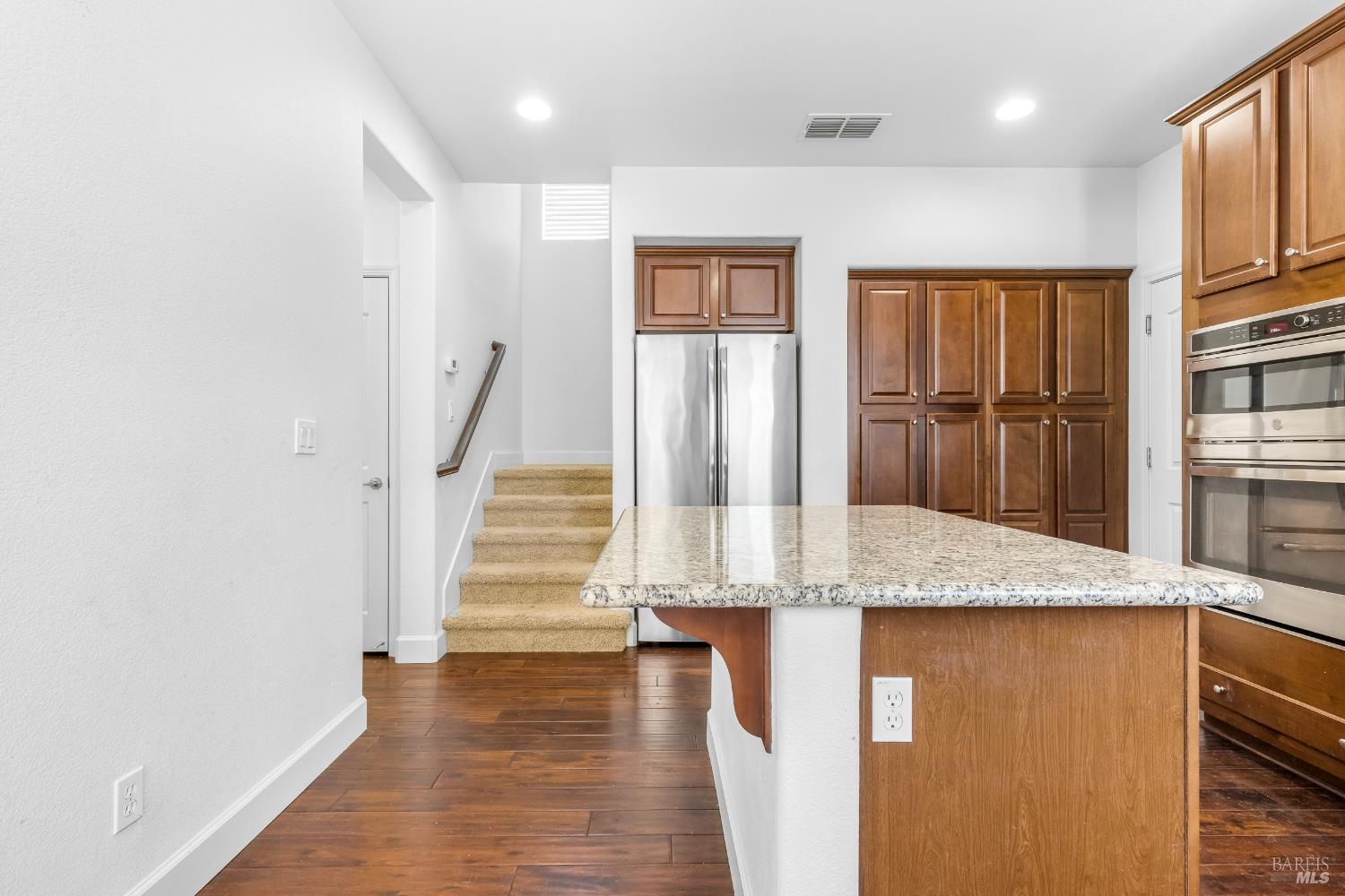 2833 Linwood Avenue Santa Rosa, CA 95404 - Photo 11 of 64 Gallery Image 11