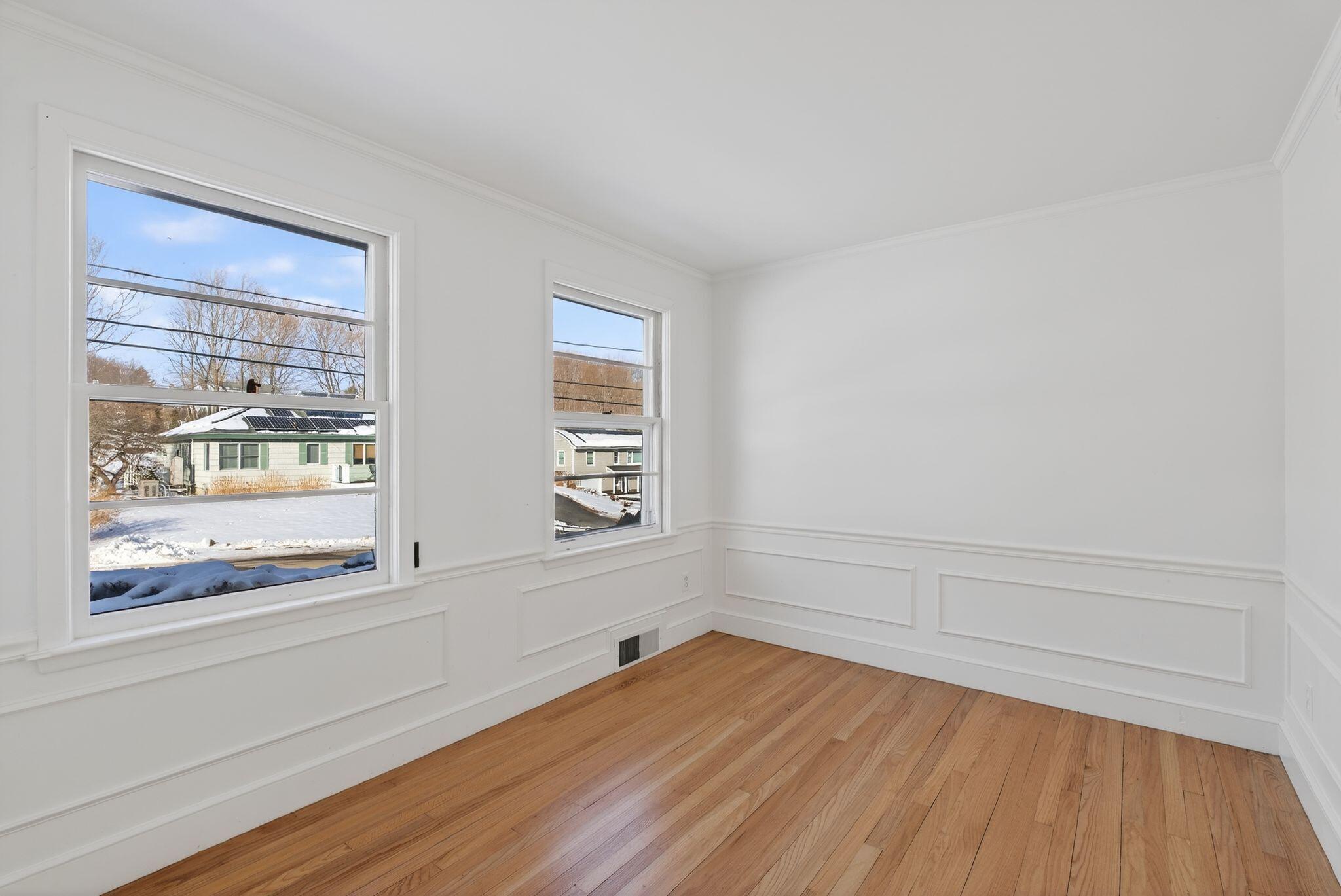 7 Wabun Road Cape Elizabeth, ME 04107 - Photo 12 of 33 Bedroom 1 / Office