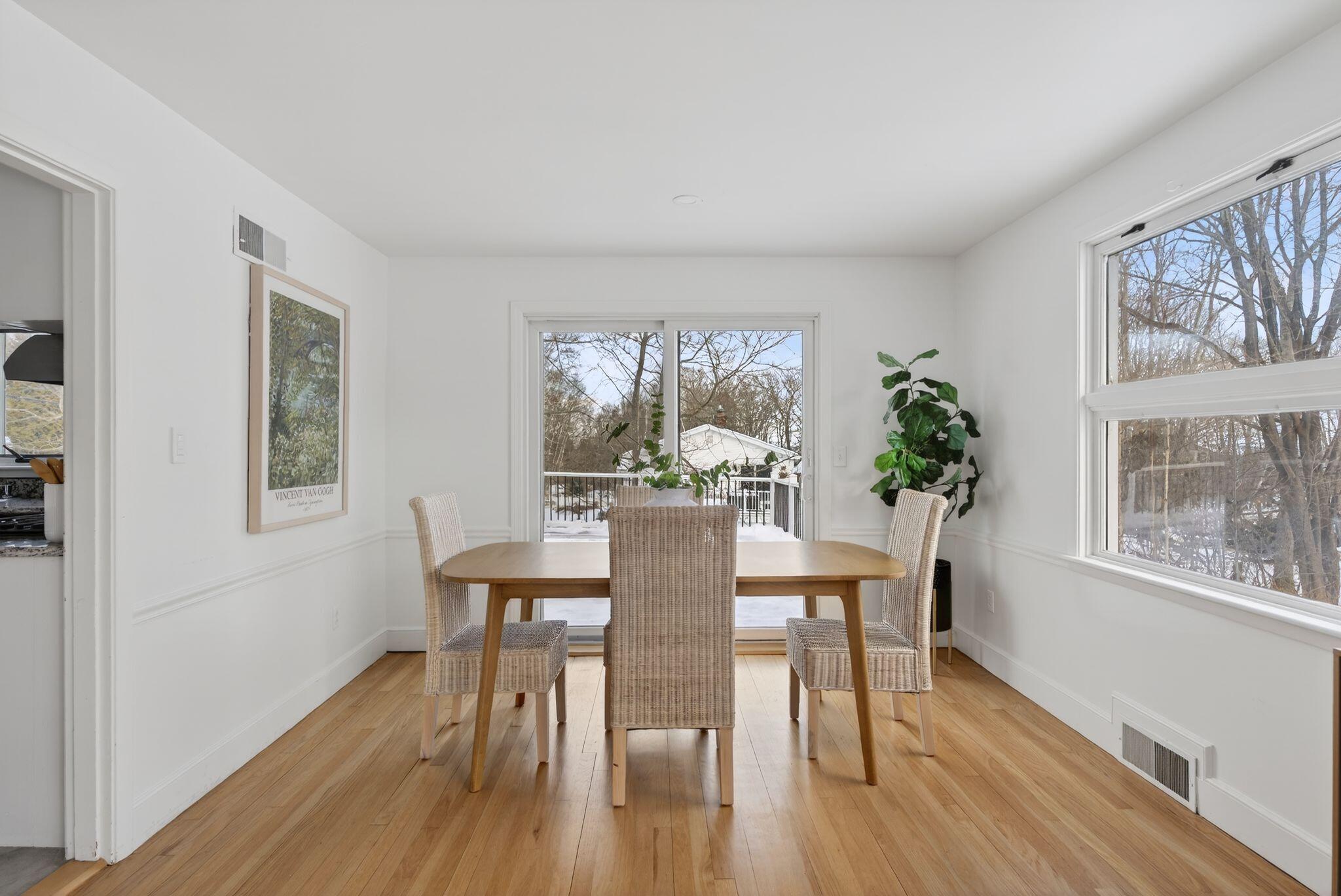 7 Wabun Road Cape Elizabeth, ME 04107 - Photo 5 of 33 Dining Area