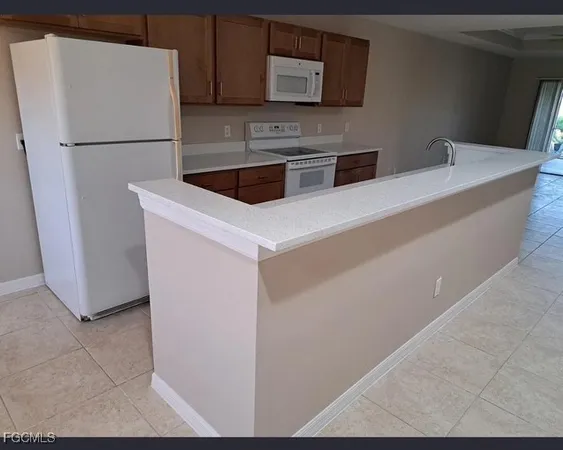 $1,700 | 724 Southwest 35th Street, Cape Coral, FL 33914