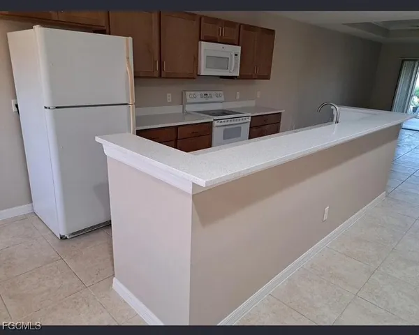 $1,750 | 724 Southwest 35th Street, Cape Coral, FL 33914