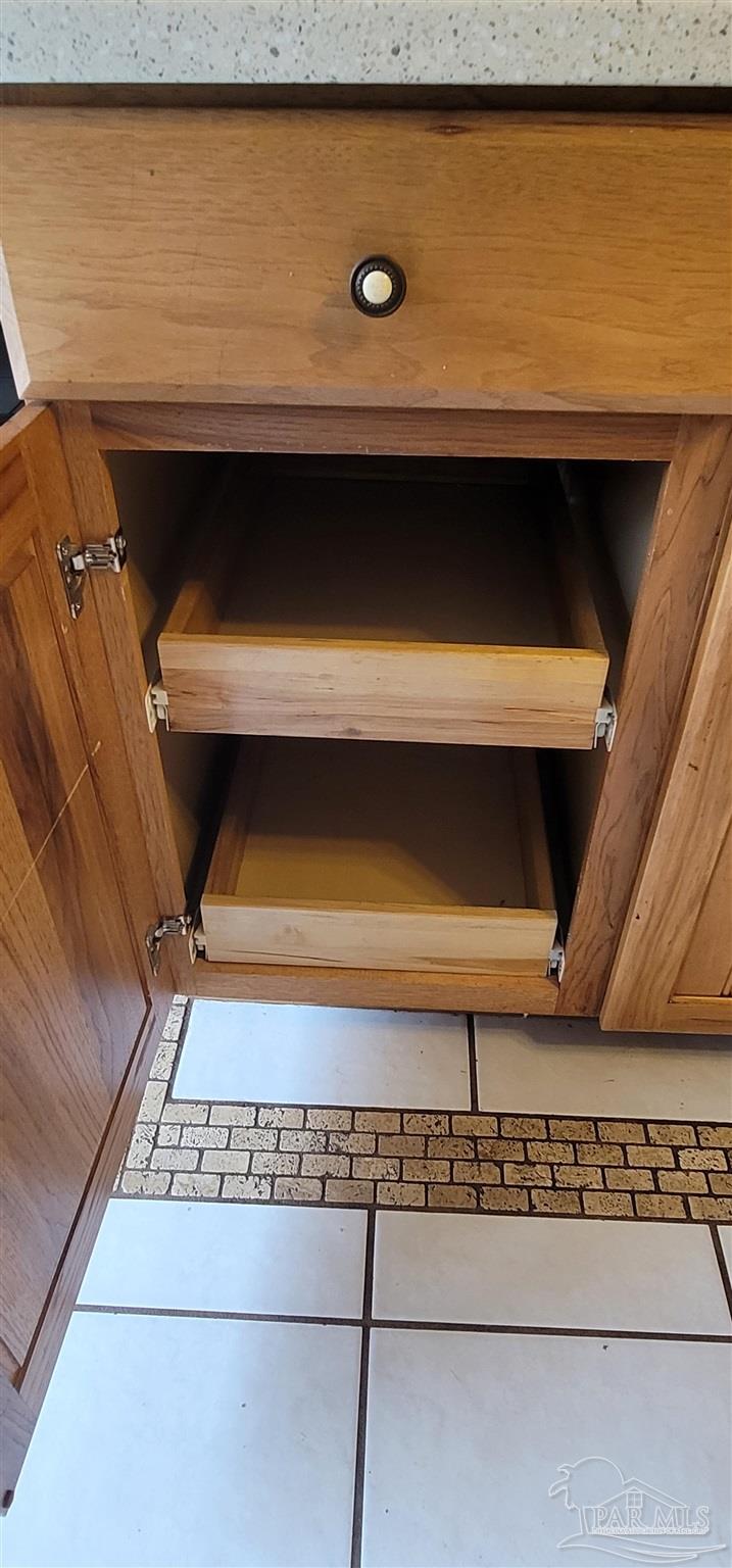 7370 Frank Reeder Road Pensacola, FL 32526 - Photo 15 of 29 Cabinets Equipped with pull outs!!