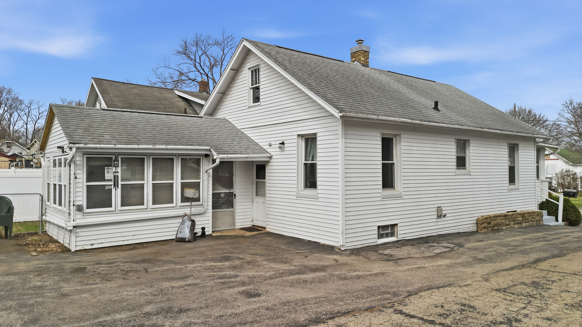 318 Spruce Street Dixon, IL 61021 - Photo 3 of 25 a view of a house with a yard