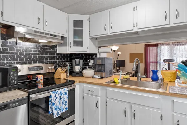 $230,000 | 70 Hemlock Haven, Unit 70, Hampton, NH 03842