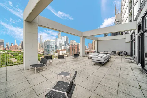 $300,000 | 1530 South State Street, Unit 415, Chicago, IL 60605