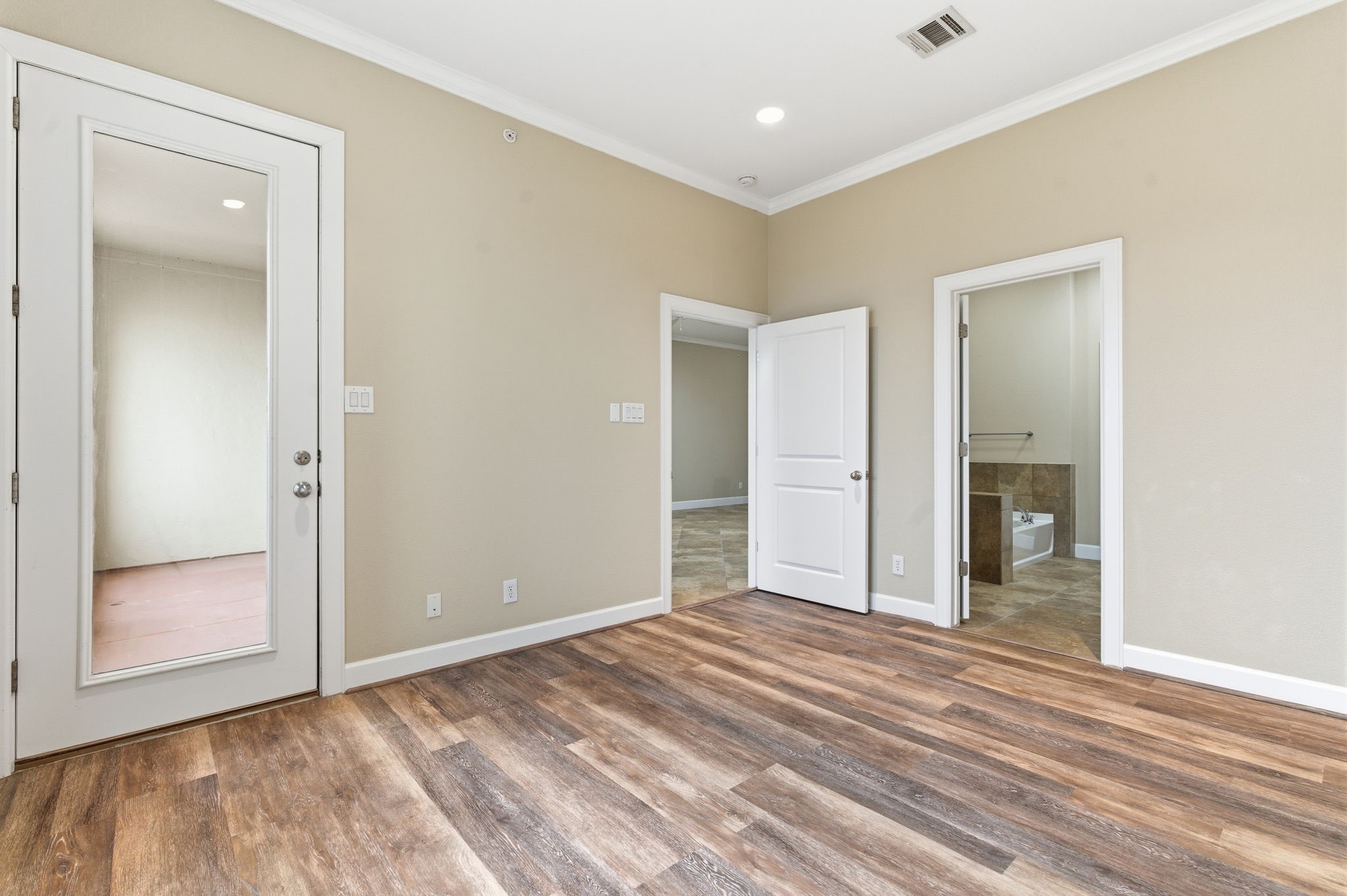 17040 West Fm 1097 Road, Unit 6202 Montgomery, TX 77356 - Photo 12 of 24 Access from the primary bedroom to your covered balcony.