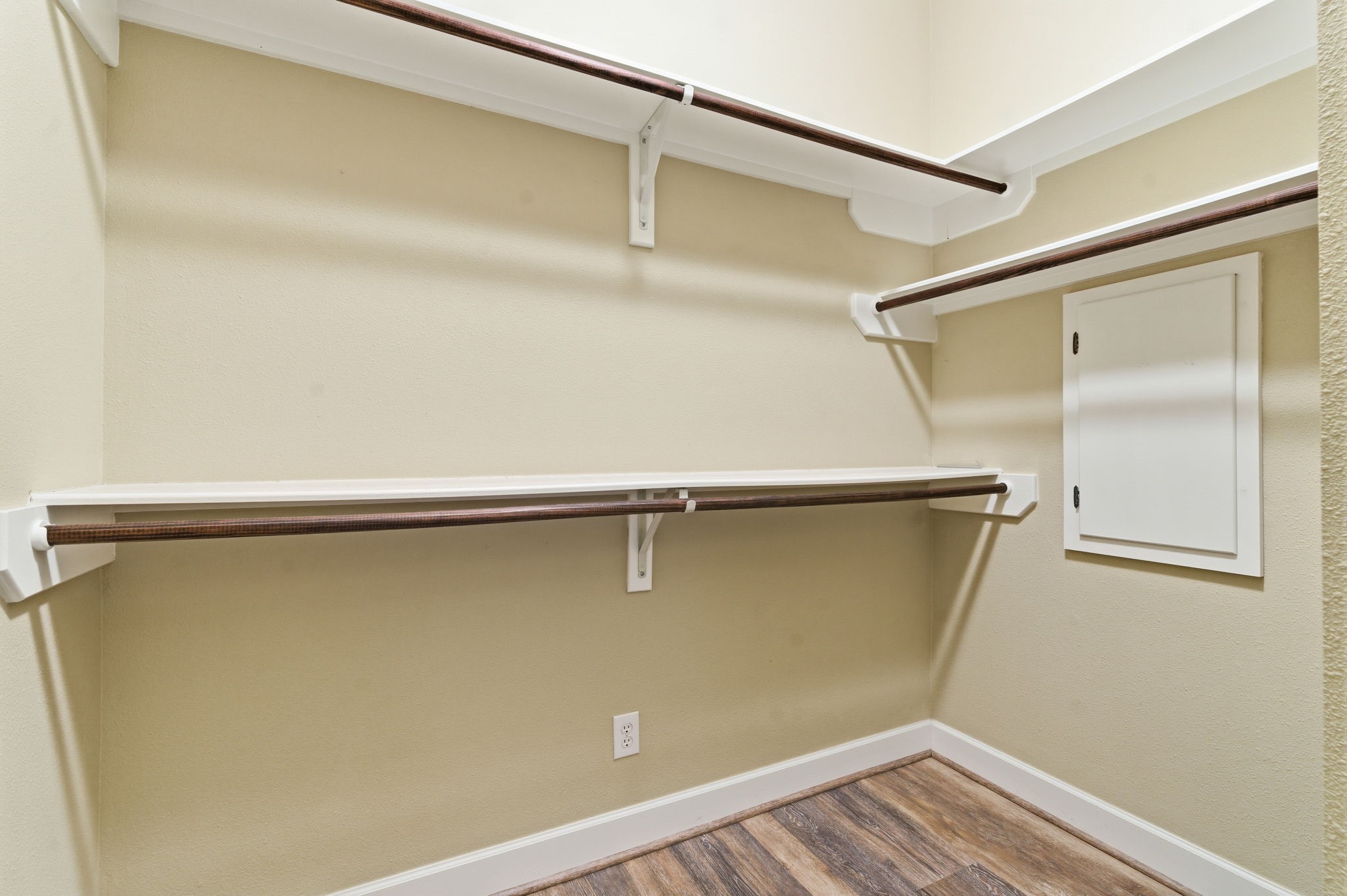 17040 West Fm 1097 Road, Unit 6202 Montgomery, TX 77356 - Photo 15 of 24 Primary Walk-in closet