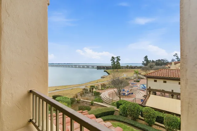 $280,000 | 17040 West Fm 1097 Road, Unit 6202, Montgomery, TX 77356