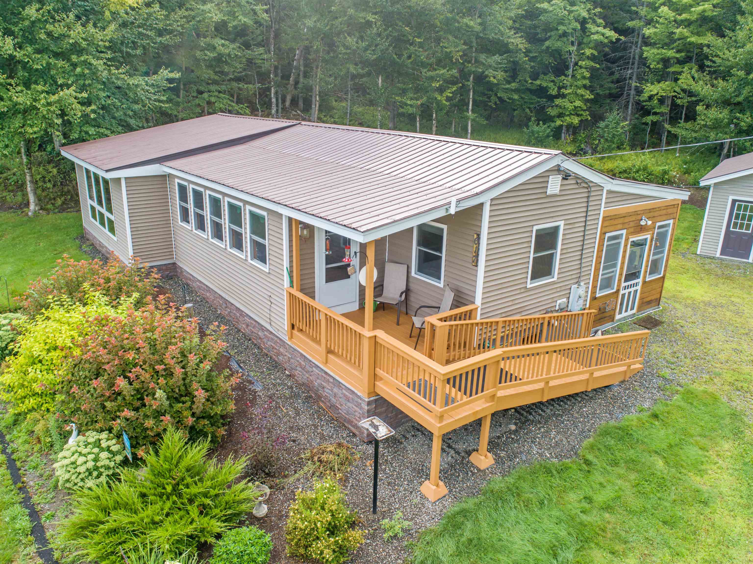 617 Back Lake Road Pittsburg, NH 03592 - Photo 5 of 32